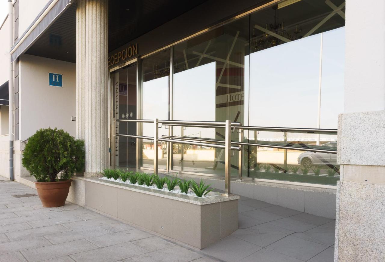 Hospedium Hotel Triana Miajadas Εξωτερικό φωτογραφία