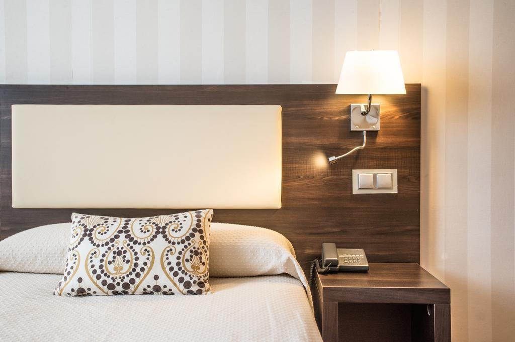 Hospedium Hotel Triana Miajadas Εξωτερικό φωτογραφία